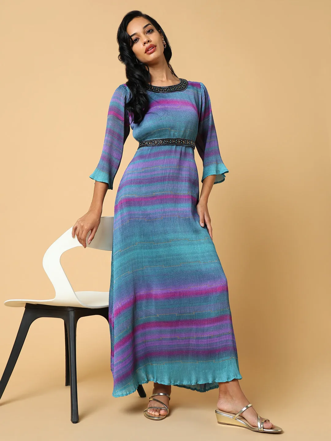 Women Dyed Green Maxi Dress with Belt